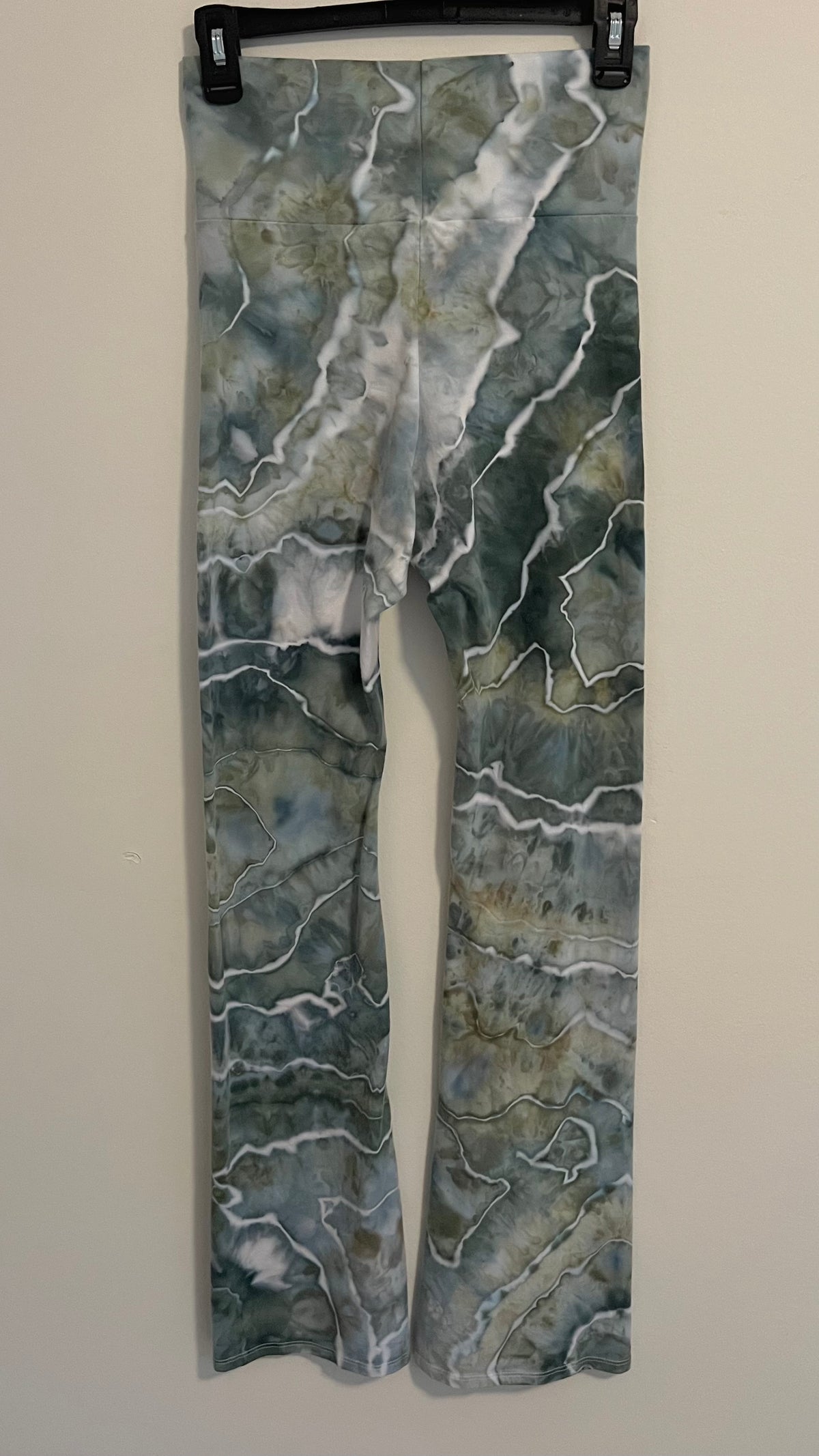 Medium - Mossy Green Ice Dyed Yoga Pants