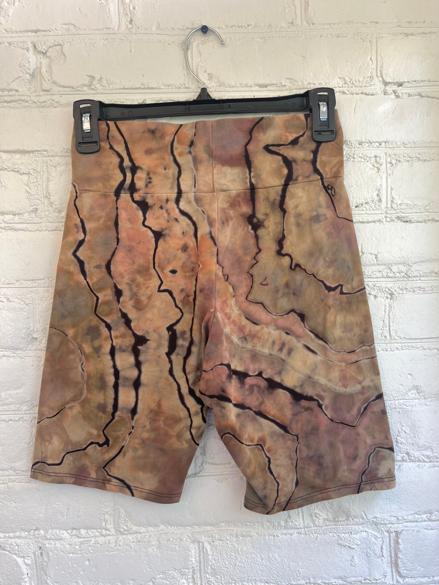 Medium - Touch of Earth Biker Shorts