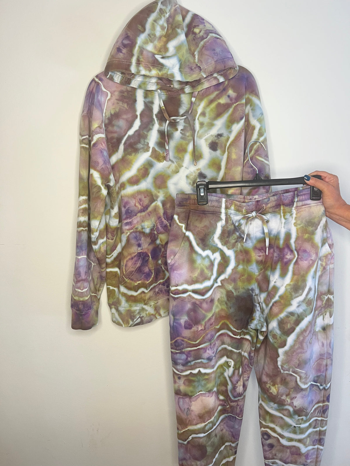 Large - Water Lily Ice Dyed Sweatpants