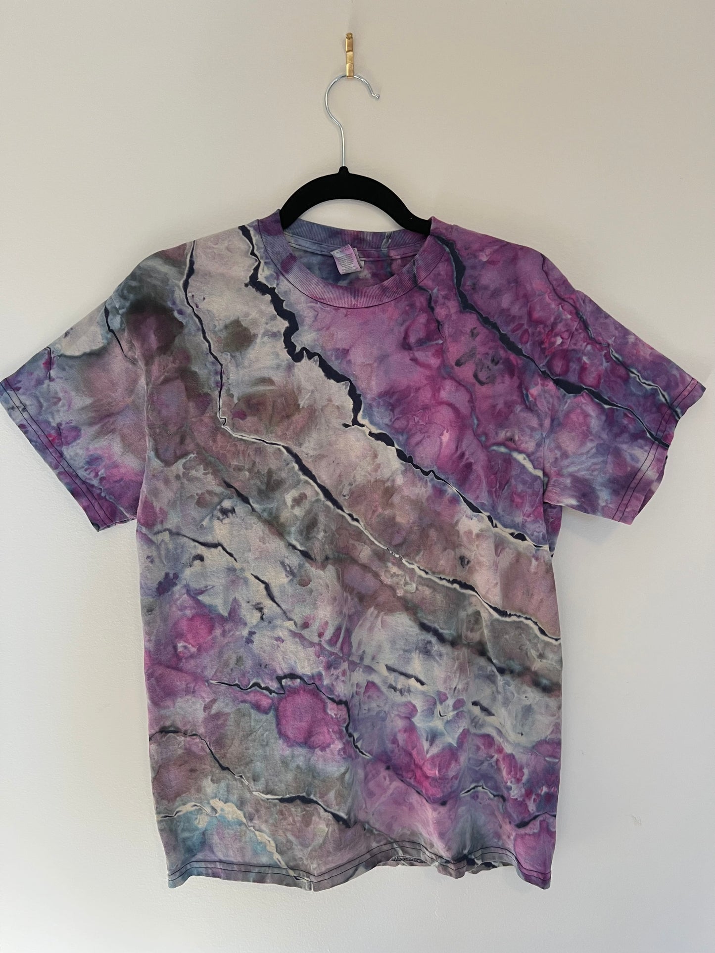 M-Amethyst Adventure Ice Dyed T-shirt