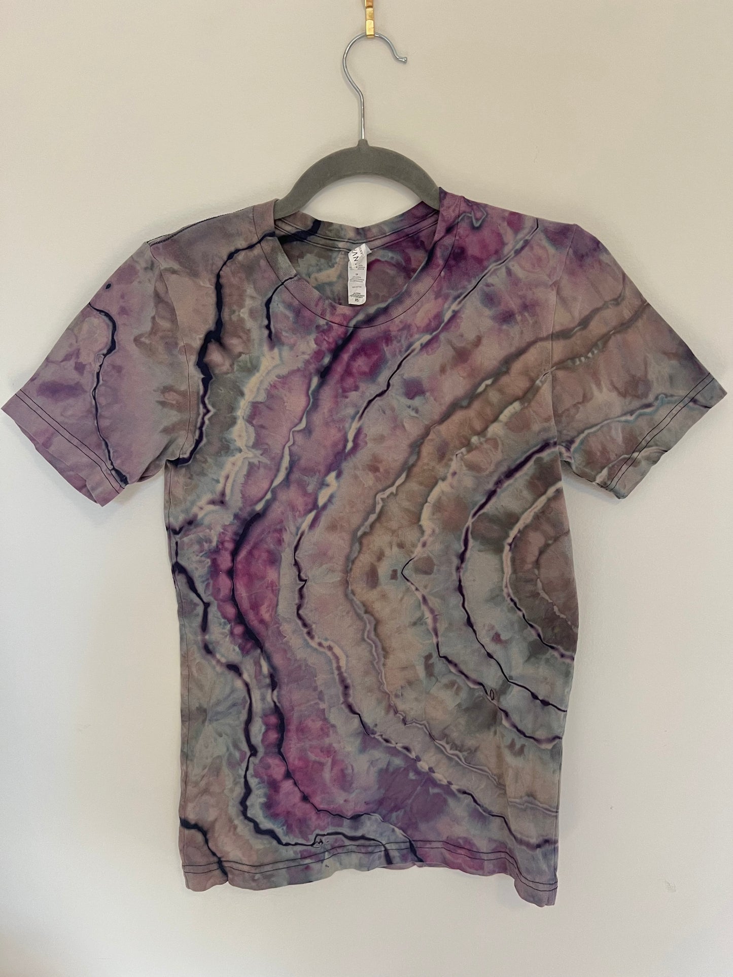 XS-Amethyst Adventure Ice Dyed T-shirt
