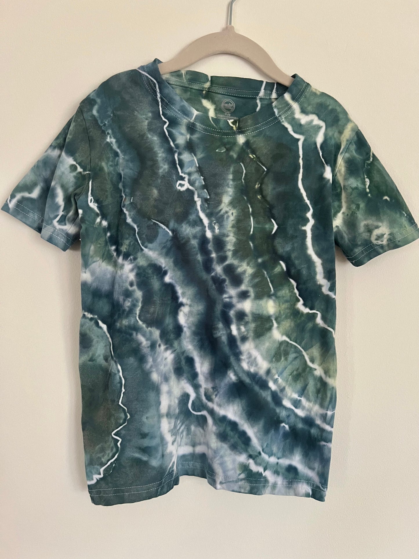 Medium(8) Kids Blue Forrest T-shirt