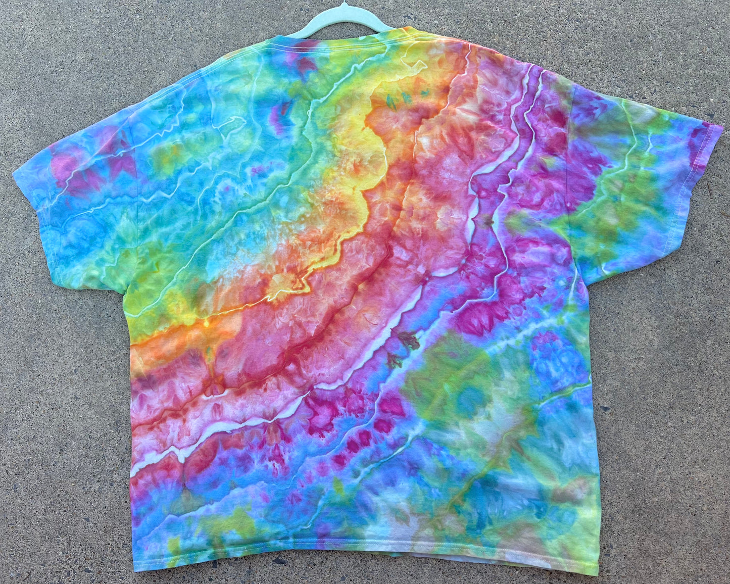 3X - Starburst Rainbow Rainbow Ice Dyed T-Shirt