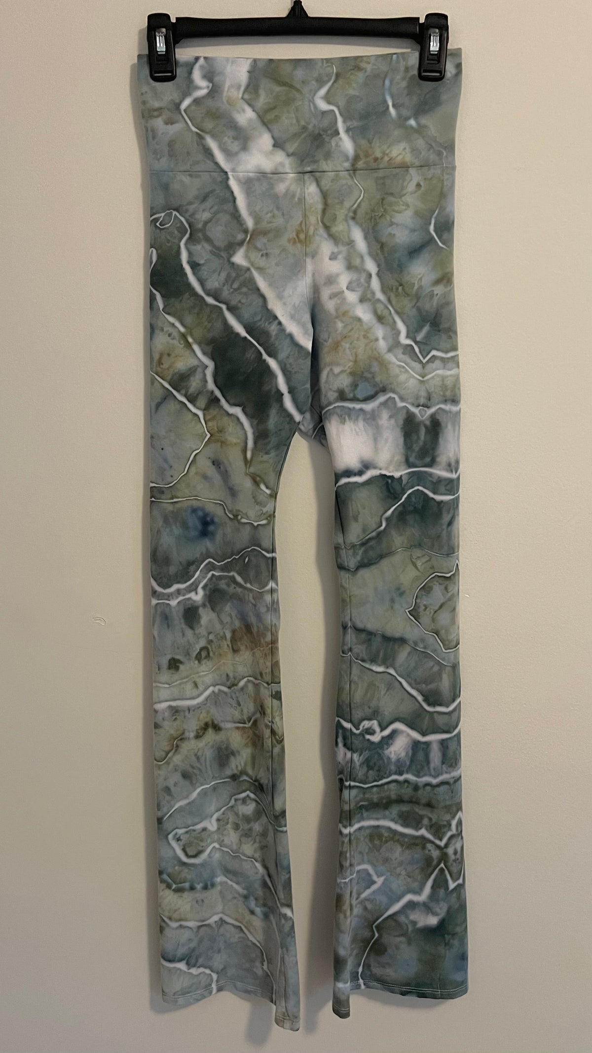 Medium - Mossy Green Ice Dyed Yoga Pants