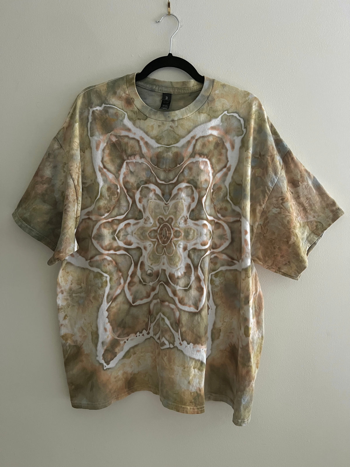 2X - Mossy Green Mandala Ice Dyed T-Shirt