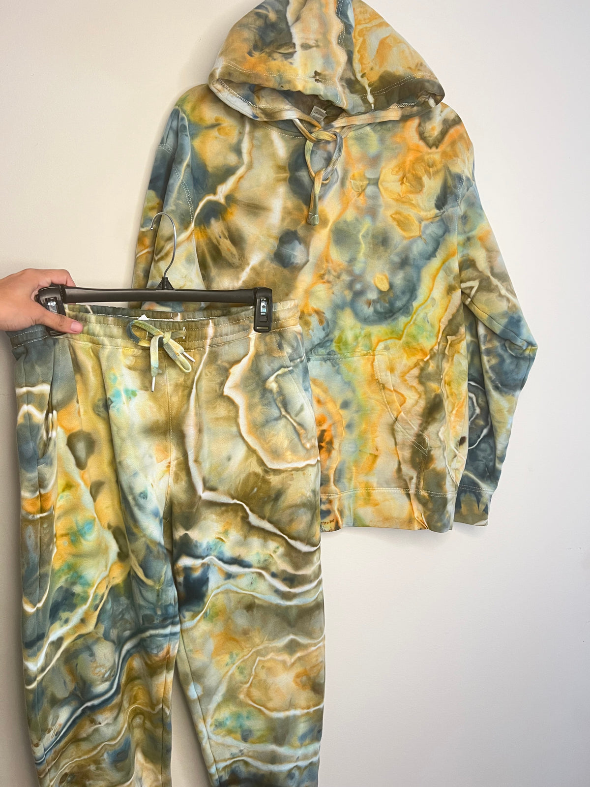 Medium - Golden Daybreak Ice Dyed Sweatpants